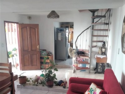 Dos Chalets Oportunidad Jose Muñoz a cuadras centro